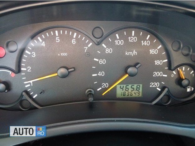 Second-hand Ford Focus 100 CP (73 kW) 2001 Verde Berlinǎ