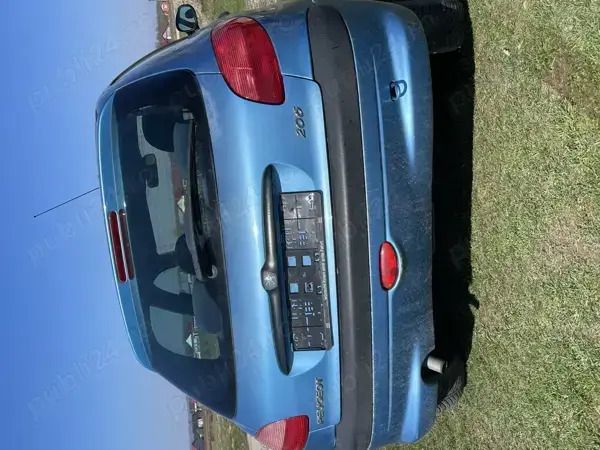 Utilizat 2003 Peugeot 206 Hatchback | 1.300 EUR - Imagine 1/4