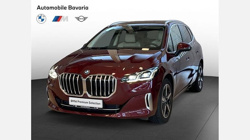 Rosu piemont metalizat Utilizat 2025 BMW 220 Active Tourer Comfort Edition Monovolum | 37.849 EUR - Imagine 1/4