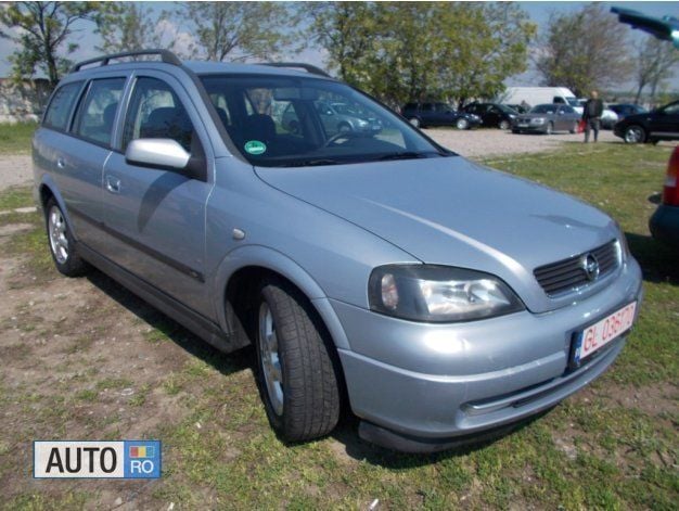 Argintiu Utilizat 2003 Opel Astra Break | 1.590 EUR (Puțin scump) - Imagine 1/4
