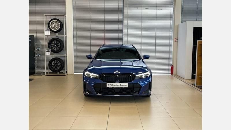 Second-hand BMW 320 Shadowline 190 CP (139 kW) 2023 Portimao blue metallic metalizat
