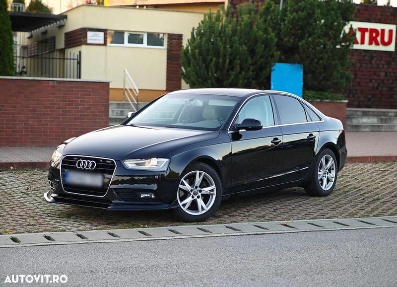 Second-hand Audi A4 150 CP (110 kW) 2015 Culoarenegru Berlinǎ