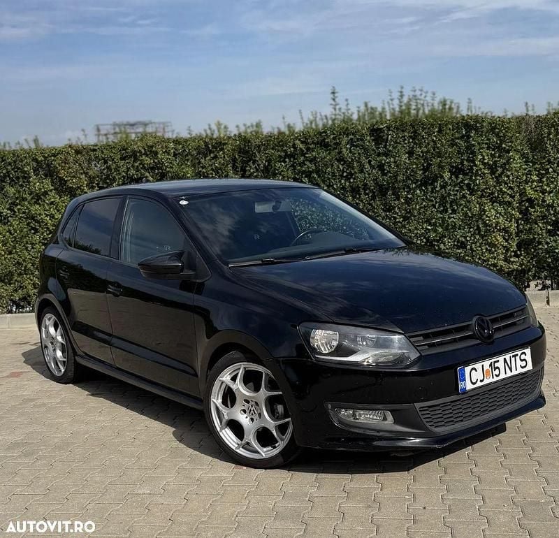 Culoarenegru Utilizat 2011 VW Polo Trendline Hatchback | 3.590 EUR (Preț bun) - Imagine 1/4