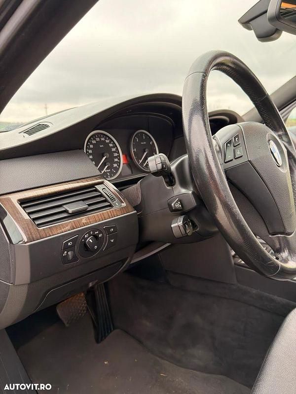 Second-hand BMW 535 M Sport 272 CP (200 kW) 2006 Culoarenegru Break