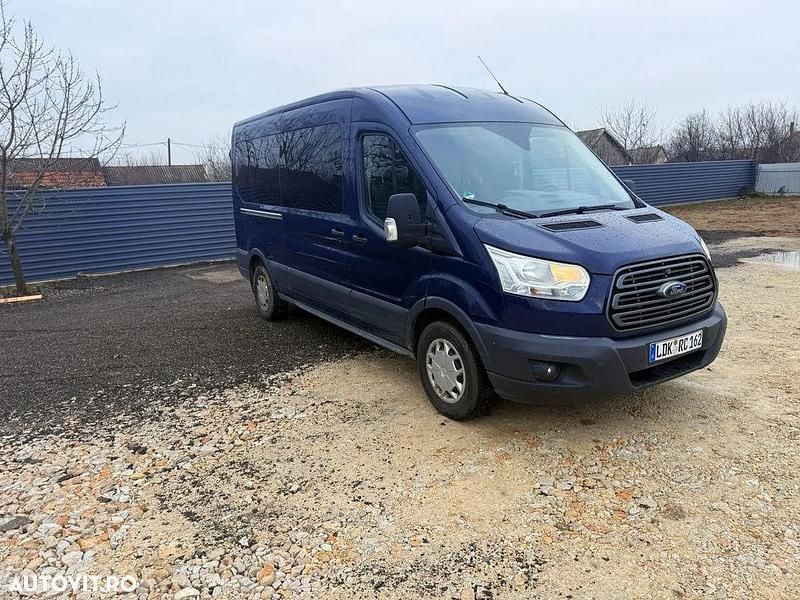 Second-hand Ford Transit 130 CP (95 kW) 2017 Culoarealbastru Monovolum