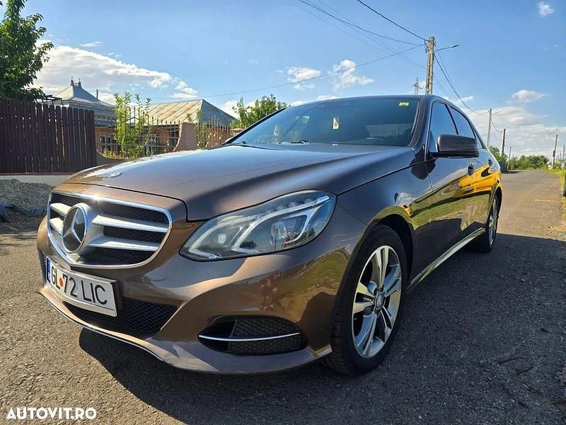 Culoaremaro Utilizat 2013 Mercedes E250 Berlinǎ | 13.300 EUR (Preț OK) - Imagine 1/4