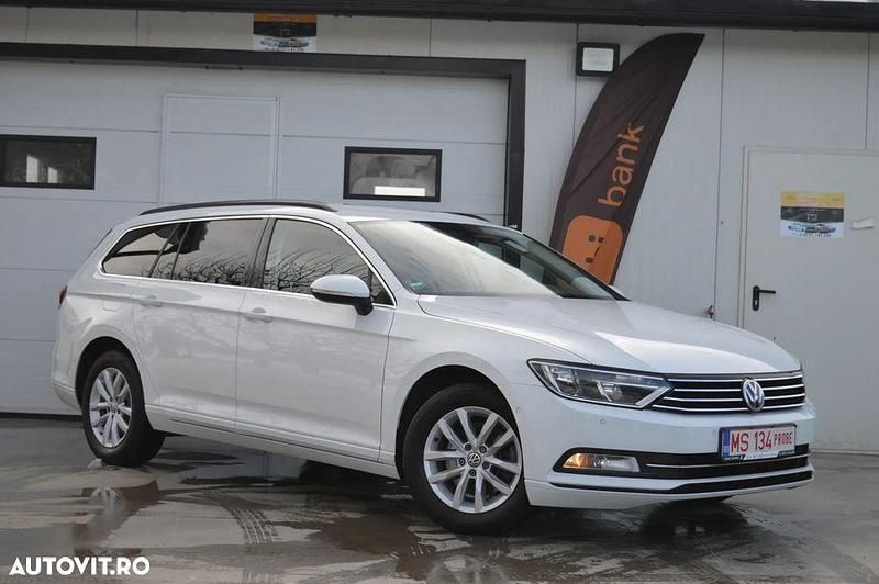 Second-hand VW Passat Comfortline 150 CP (110 kW) 2017 Culoarealb Break