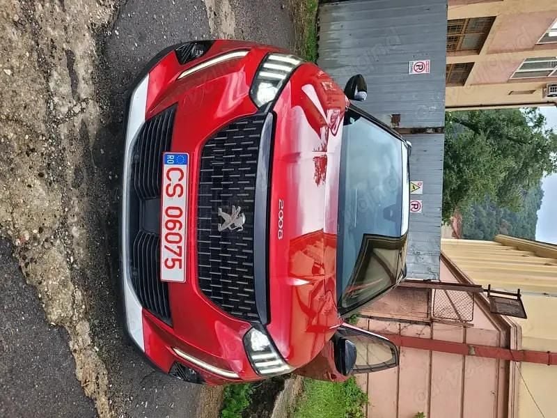 Rosu Second-hand 2022 Peugeot 2008 SUV | 15.200 EUR (Preț bun) - Imagine 1/4