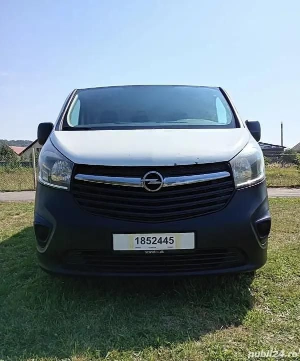 Second-hand Opel Vivaro 120 CP (88 kW) 2016 Alb Monovolum