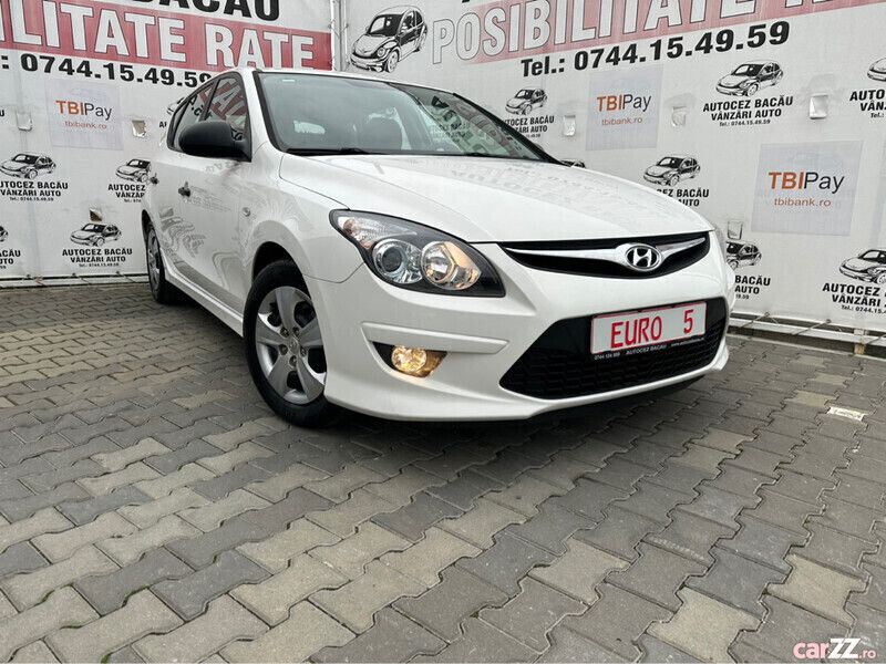 Alb Utilizat 2012 Hyundai i30 Classic Hatchback | 6.330 EUR (Preț OK) - Imagine 1/4