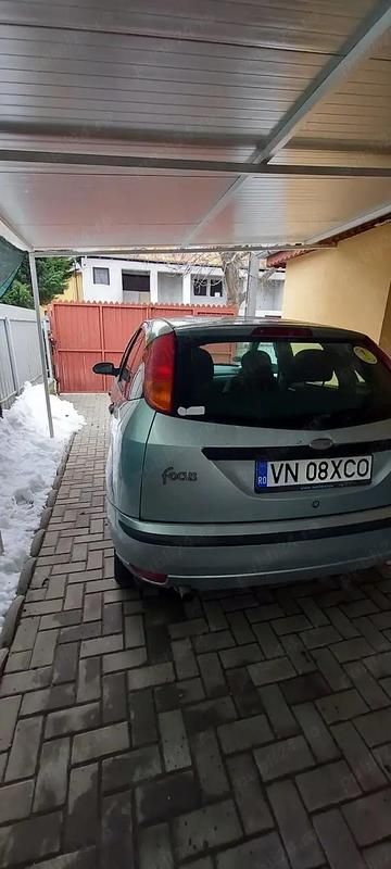 Second-hand Ford Focus 90 CP (66 kW) 2003 Berlinǎ