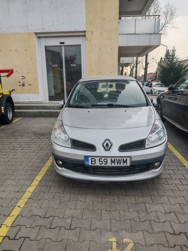 Utilizat 2008 Renault Clio II Hatchback | 1.200 EUR (Super Preț) - Imagine 1/4