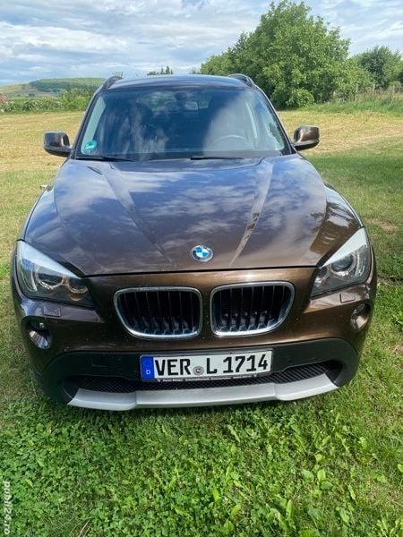 Maro Utilizat 2010 BMW X1 SUV | 8.800 EUR (Super Preț) - Imagine 1/4