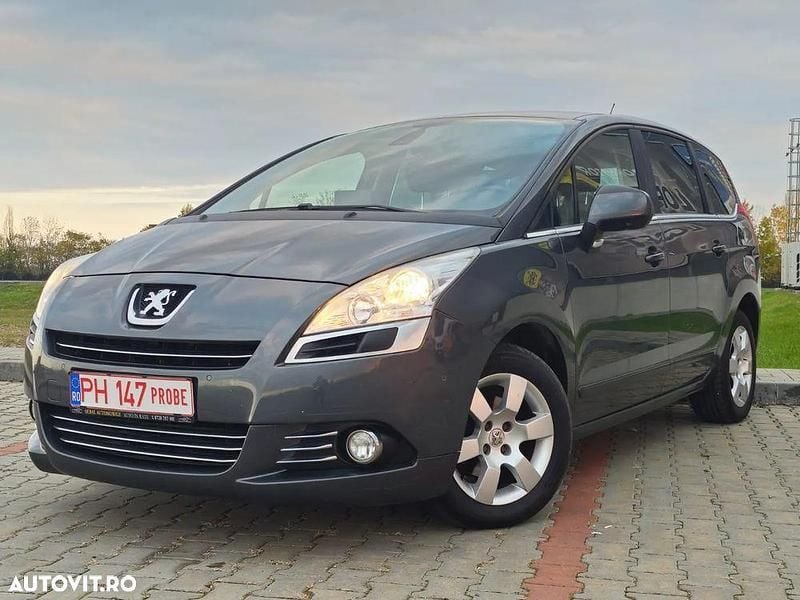 Culoaregri Utilizat 2011 Peugeot 5008 Access Monovolum | 3.750 EUR - Imagine 1/4