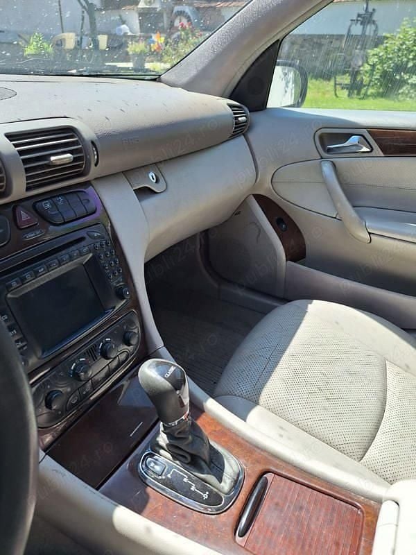 Second-hand Mercedes C220 150 CP (110 kW) 2002 Berlinǎ