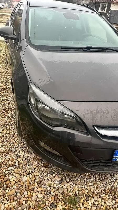 Utilizat 2016 Opel Astra Break | 5.000 EUR (Preț bun) - Imagine 1/3