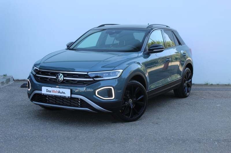 Albastru mediu normal Utilizat 2024 VW T-Roc Style SUV | 29.500 EUR (Preț OK) - Imagine 1/4