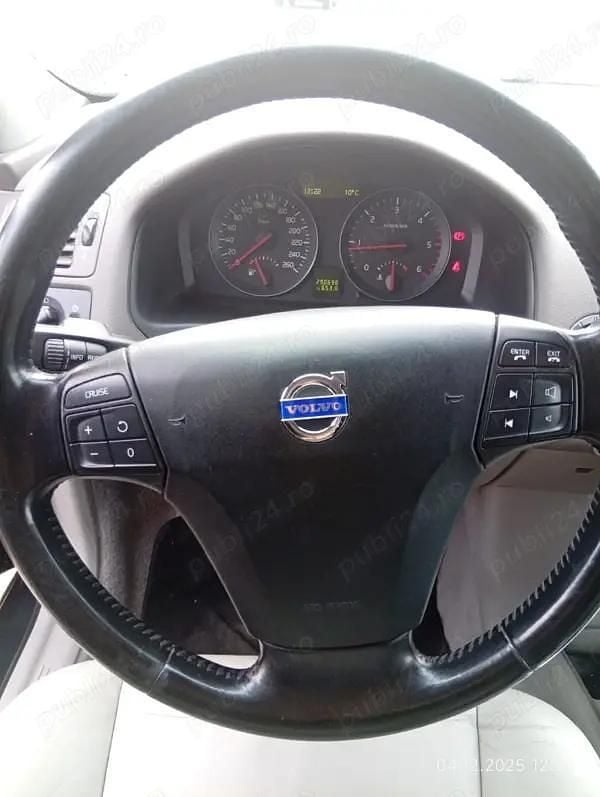 Utilizat 2010 Volvo V50 Break | 2.500 EUR - Imagine 1/4