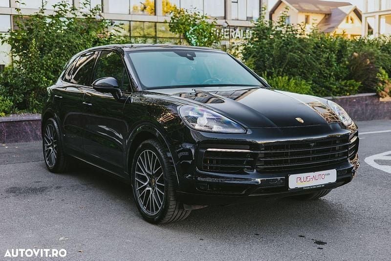 Culoarenegru Utilizat 2019 Porsche Cayenne SUV | 50.820 EUR (Super Preț) - Imagine 1/4