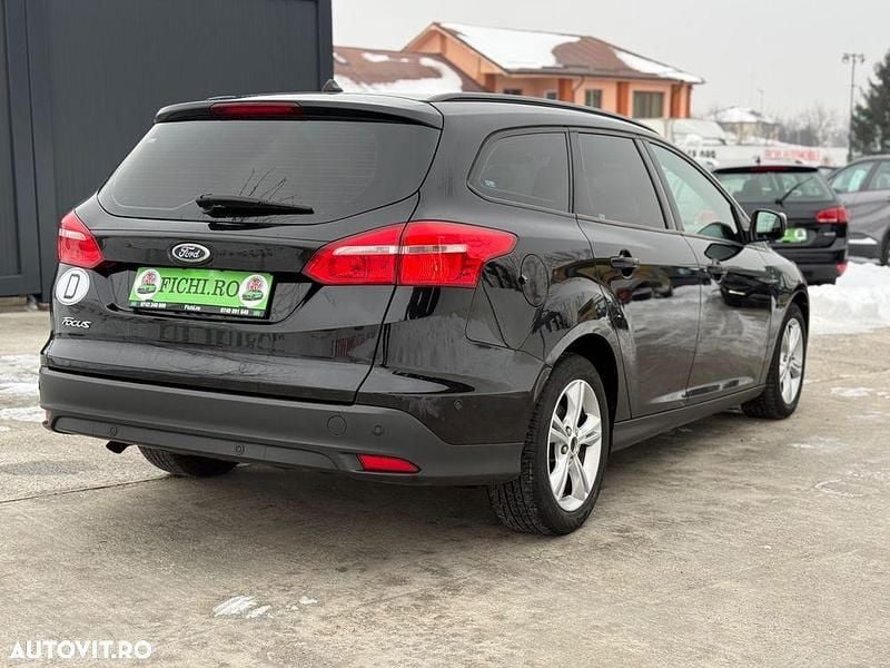 Second-hand Ford Focus 115 CP (84 kW) 2018 Culoarenegru Break