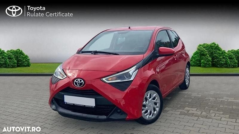 Culoarerosu Utilizat 2020 Toyota Aygo Connect Style Hatchback | 9.750 EUR (Preț OK) - Imagine 1/4