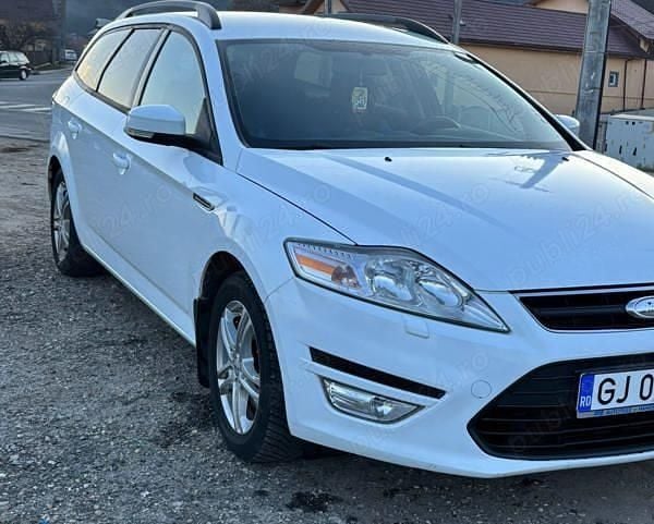 Second-hand 2011 Ford Mondeo Hatchback | 3.500 EUR (Preț OK) - Imagine 1/4
