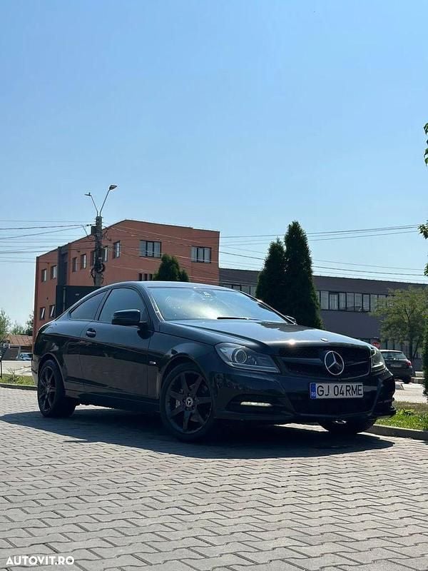 Negru Utilizat 2011 Mercedes C220 Coupe | 7.800 EUR - Imagine 1/4