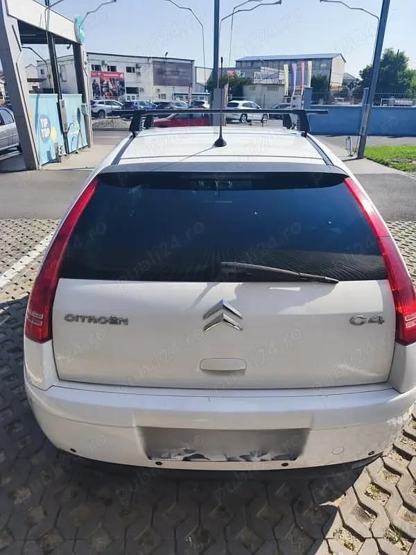 Alb Utilizat 2009 Citroën C4 Hatchback | 1.500 EUR (Preț bun) - Imagine 1/4