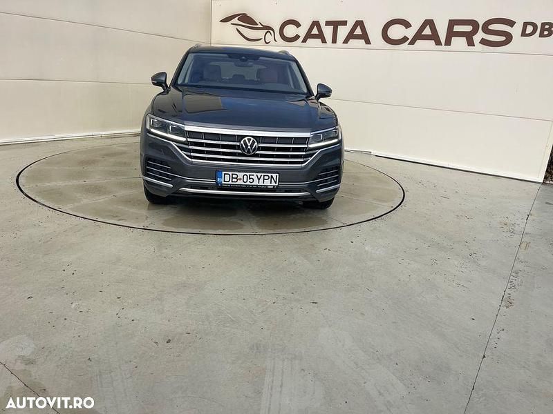 Culoaregri Utilizat 2021 VW Touareg Atmosphere SUV | 49.990 EUR - Imagine 1/4