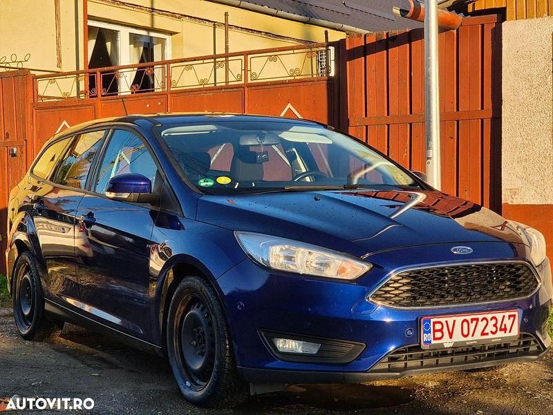 Culoarealbastru Utilizat 2017 Ford Focus Break | 6.700 EUR (Preț OK) - Imagine 1/4