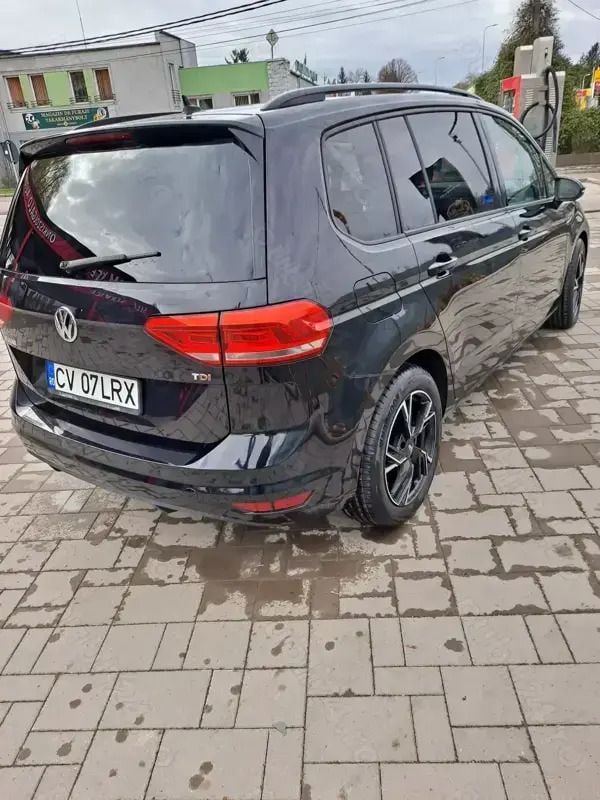 Second-hand VW Touran 115 CP (84 kW) 2017 Negru Monovolum