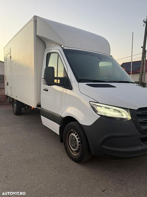 Second-hand Mercedes Sprinter 163 CP (119 kW) 2018 Culoarealb Van