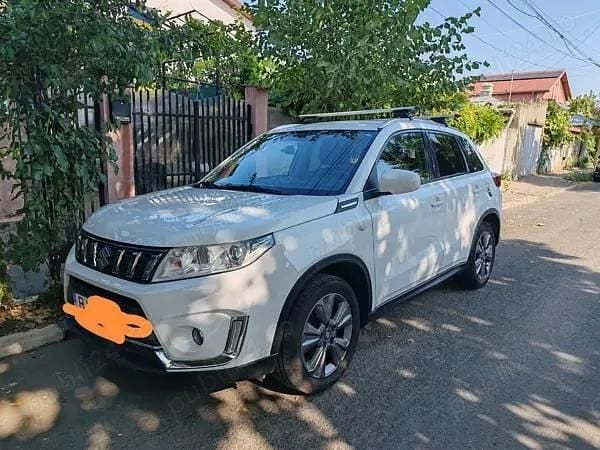 Alb Utilizat 2019 Suzuki Vitara SUV | 11.000 EUR (Preț bun) - Imagine 1/2