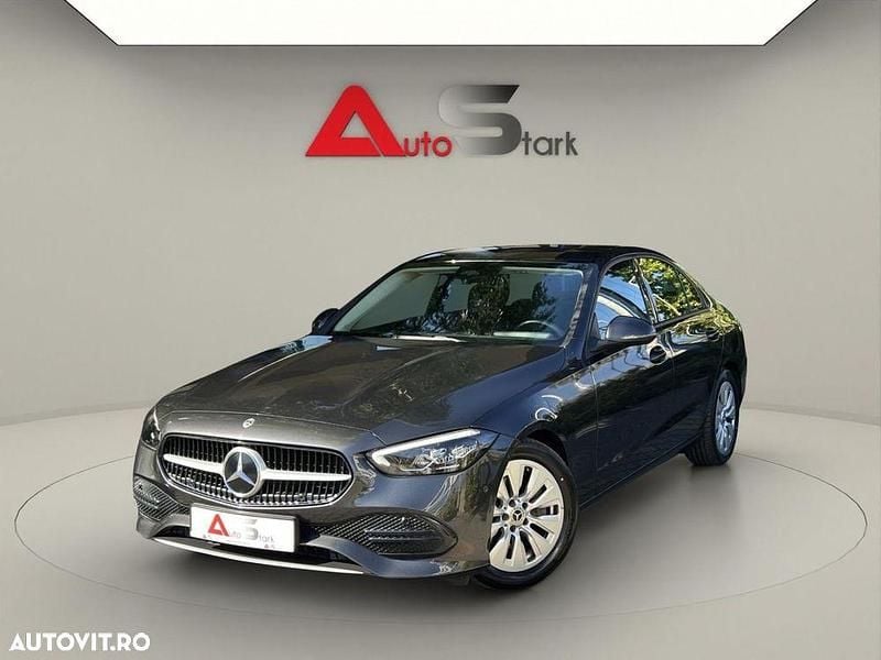 Culoarenegru Utilizat 2022 Mercedes C220 Hatchback | 31.250 EUR (Super Preț) - Imagine 1/4