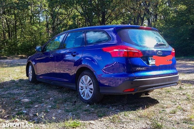 Second-hand Ford Focus 120 CP (88 kW) 2018 Culoarealbastru Break
