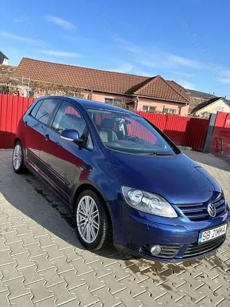 Albastru Utilizat 2005 VW Golf V Hatchback | 2.500 EUR (Preț OK) - Imagine 1/4