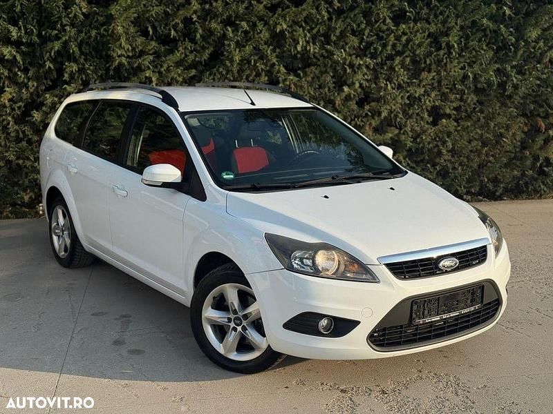 Second-hand Ford Focus 115 CP (84 kW) 2009 Culoarealb Break