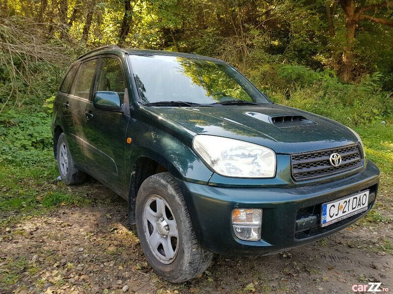 Verde Utilizat 2003 Toyota RAV4 SUV | 3.800 EUR (Preț bun) - Imagine 1/4