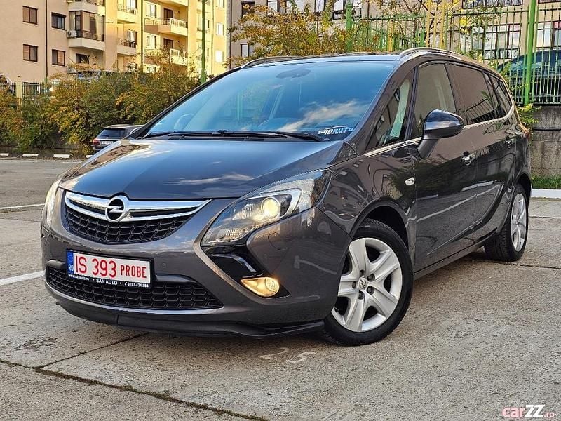 Gri Utilizat 2012 Opel Zafira | 6.490 EUR (Puțin scump) - Imagine 1/4