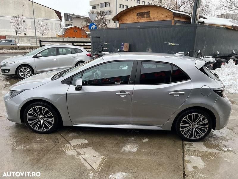 Second-hand Toyota Corolla 123 CP (90 kW) 2022 Culoaregri Hatchback