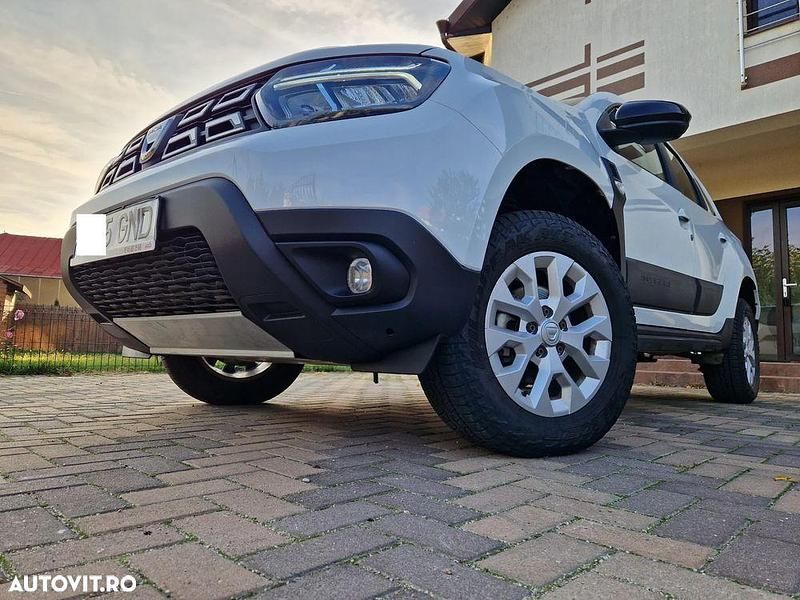 Culoarealb Utilizat 2022 Dacia Duster Comfort SUV | 14.990 EUR (Preț OK) - Imagine 1/4
