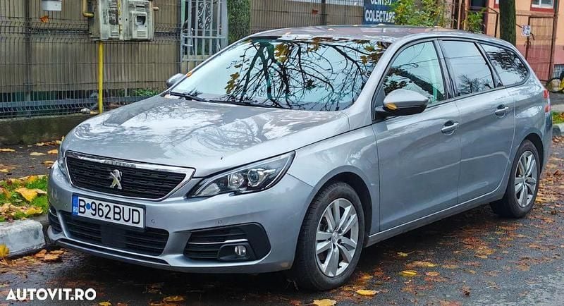 Second-hand Peugeot 308 Allure 130 CP (95 kW) 2019 Culoareargint Break