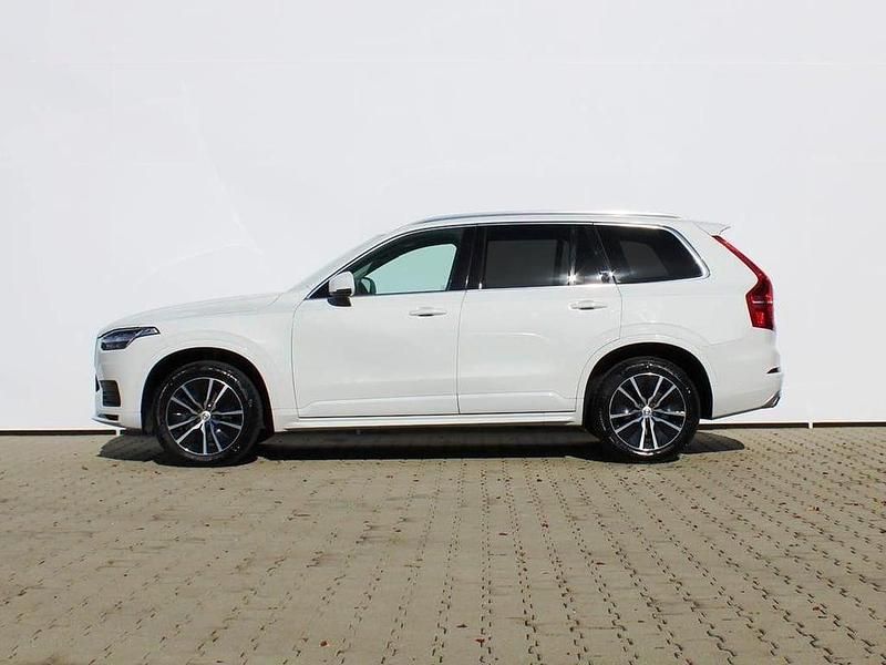 Second-hand Volvo XC90 Momentum 250 CP (183 kW) 2020 Albmetalicperleffect SUV