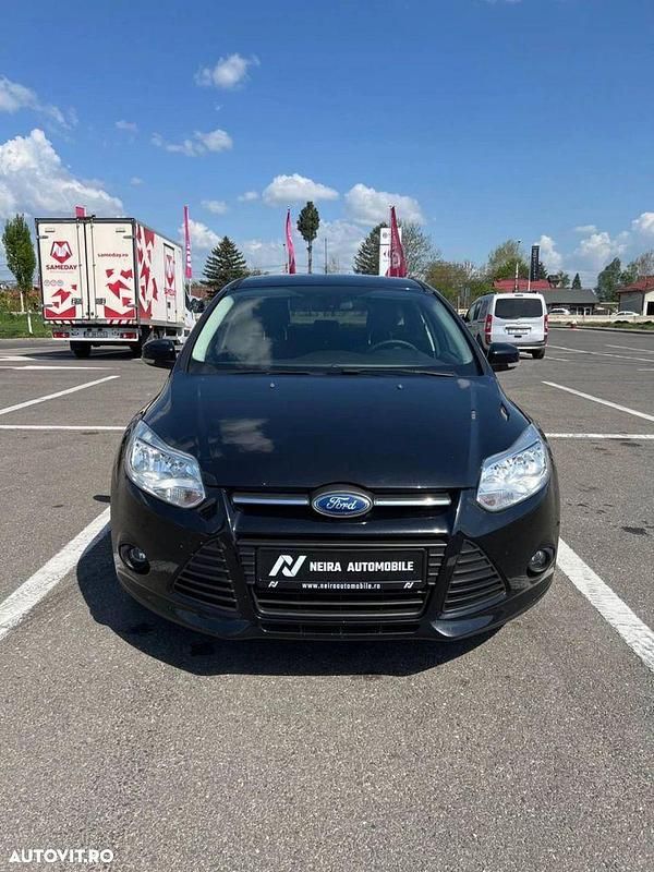 Culoarenegru Utilizat 2014 Ford Focus Break | 5.350 EUR (Preț OK) - Imagine 1/4