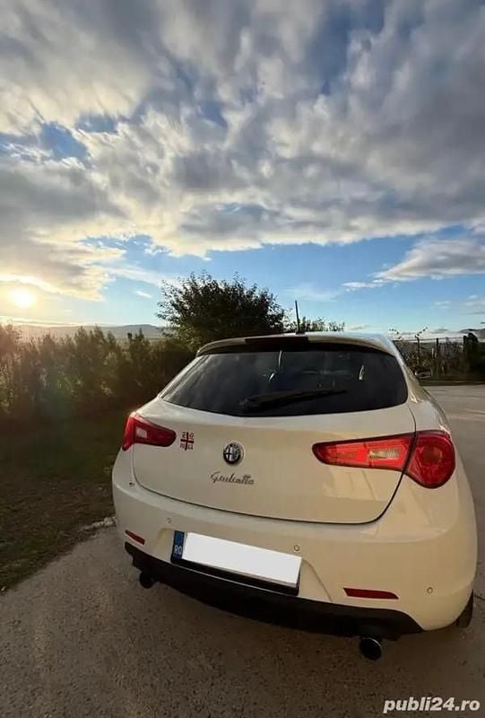 Second-hand Alfa Romeo Giulietta 170 CP (125 kW) 2012 Hatchback