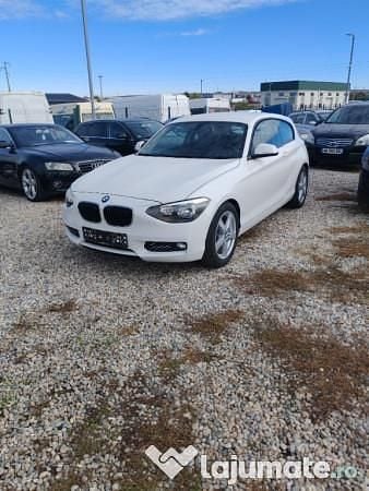 Alb Utilizat 2013 BMW 116 Comfort Edition Hatchback | 5.200 EUR (Super Preț) - Imagine 1/4