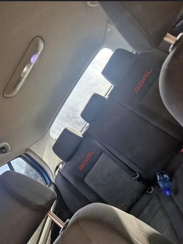 Utilizat 2004 VW Golf V Hatchback | 1.500 EUR (Preț bun) - Imagine 1/4