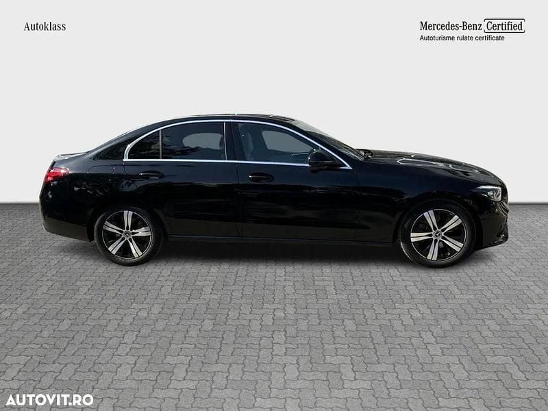 Second-hand Mercedes C180 Avantgarde 170 CP (125 kW) 2023 Culoarenegru Berlinǎ