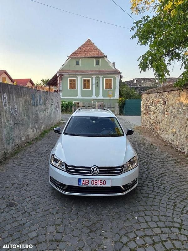 Culoarealb Utilizat 2014 VW Passat Comfortline Break | 6.800 EUR (Super Preț) - Imagine 1/4