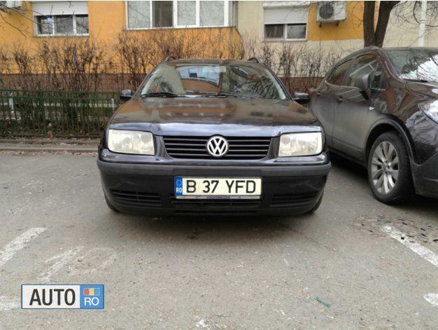 Second-hand VW Bora 110 CP (80 kW) 2001 Negru Berlinǎ